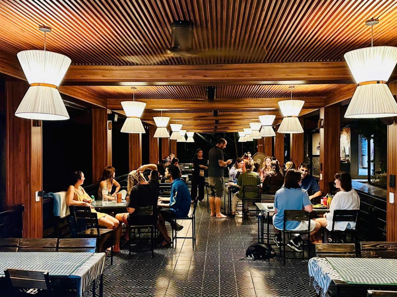 Nguyen Shack Retreat Resort フォンニャ エクステリア 写真